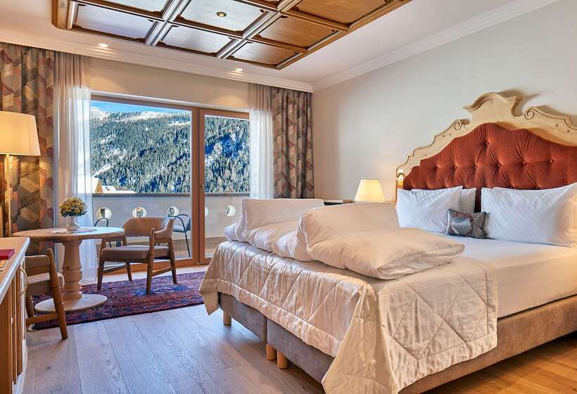 ホテル Sassongher