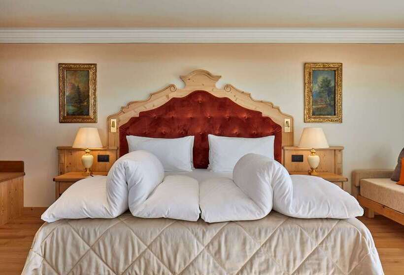 ホテル Sassongher