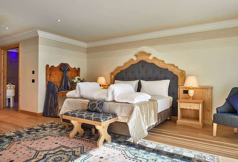 ホテル Sassongher