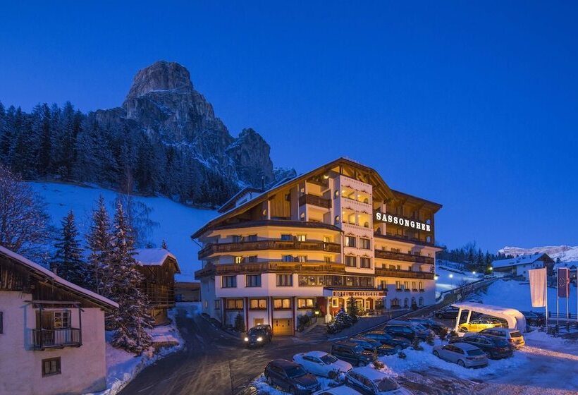 ホテル Sassongher