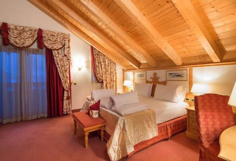 ホテル Sassongher