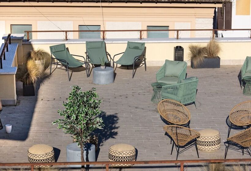 בית מלון כפרי The Cross