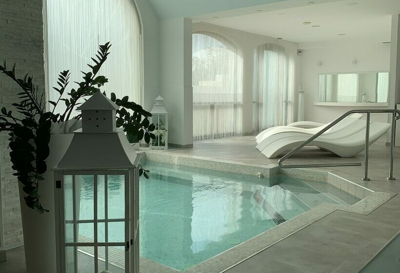 فندق Villa Dei Tigli 920 Liberty Resort