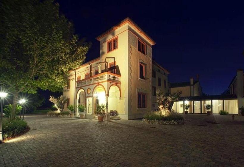 فندق Villa Dei Tigli 920 Liberty Resort
