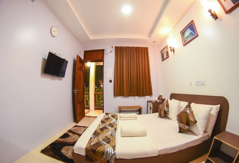 هتل Casadana Thulusdhoo