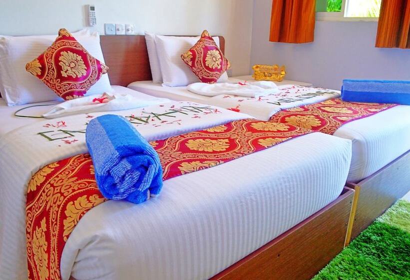 هتل Casadana Thulusdhoo