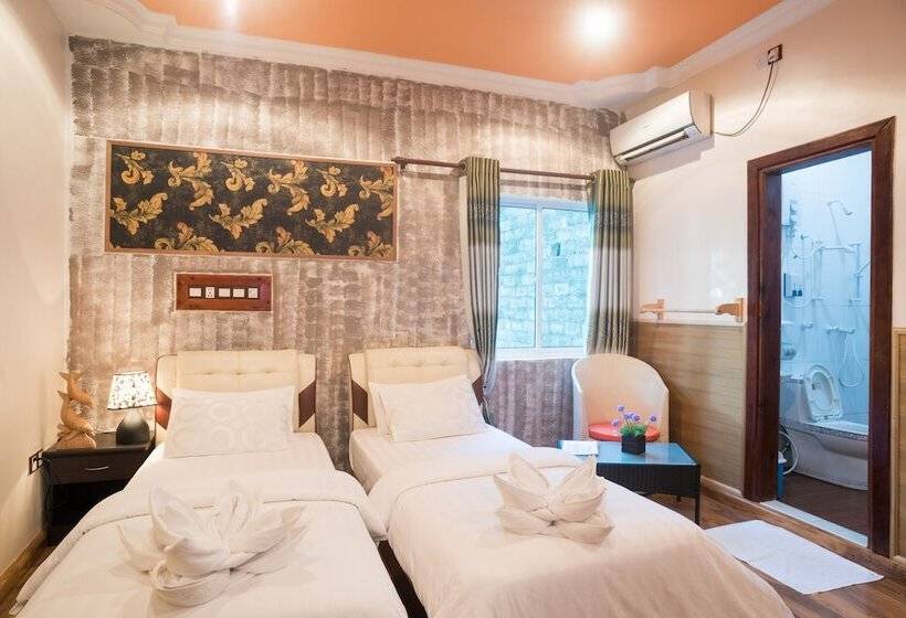 هتل Coral Reef View Inn