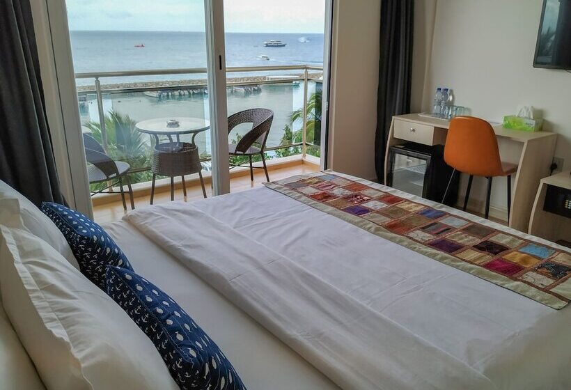 فندق Icom Marina Sea View