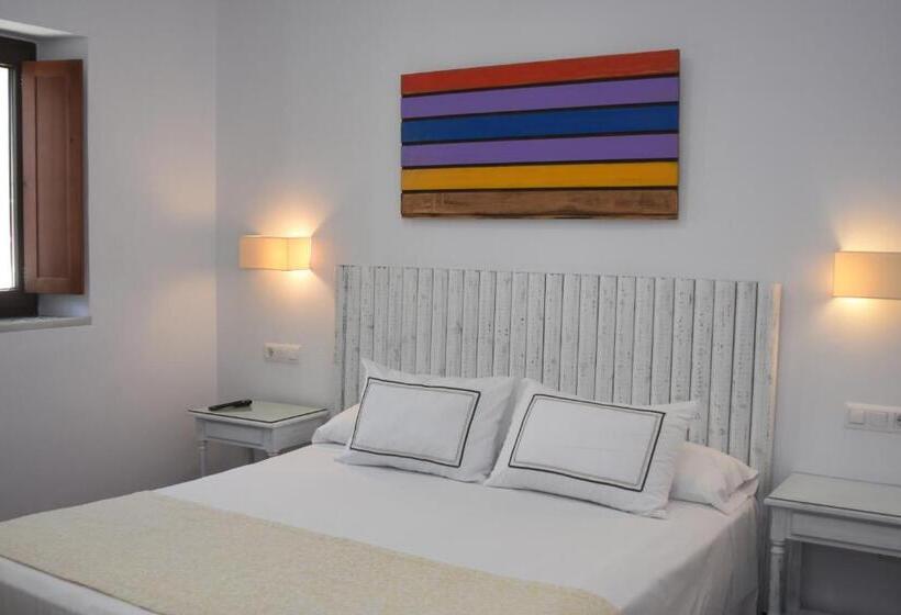 Hostal Doña Lola Marina