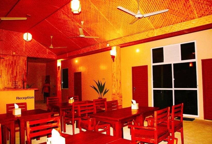 پانسیون Maafushi Village
