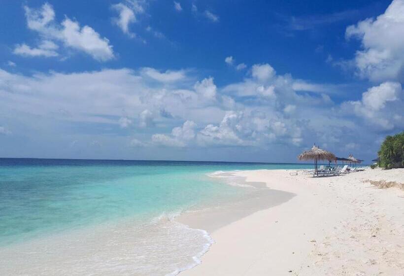 Ukulhas Villa Oceanview Hotel & Spa