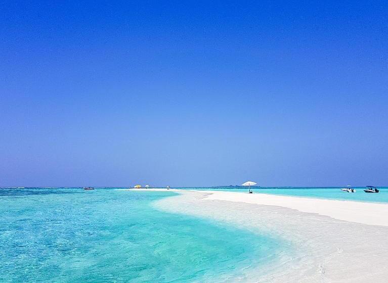 Ukulhas Villa Oceanview Hotel & Spa