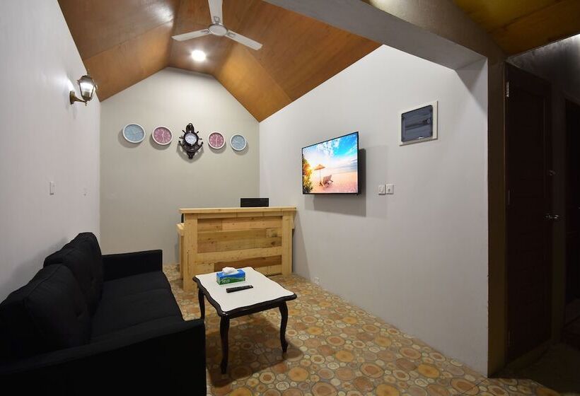 Ukulhas Villa Oceanview Hotel & Spa