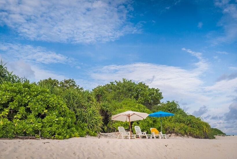 Ukulhas Villa Oceanview Hotel & Spa