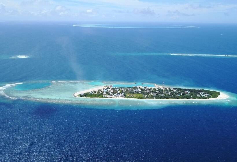 Ukulhas Villa Oceanview Hotel & Spa