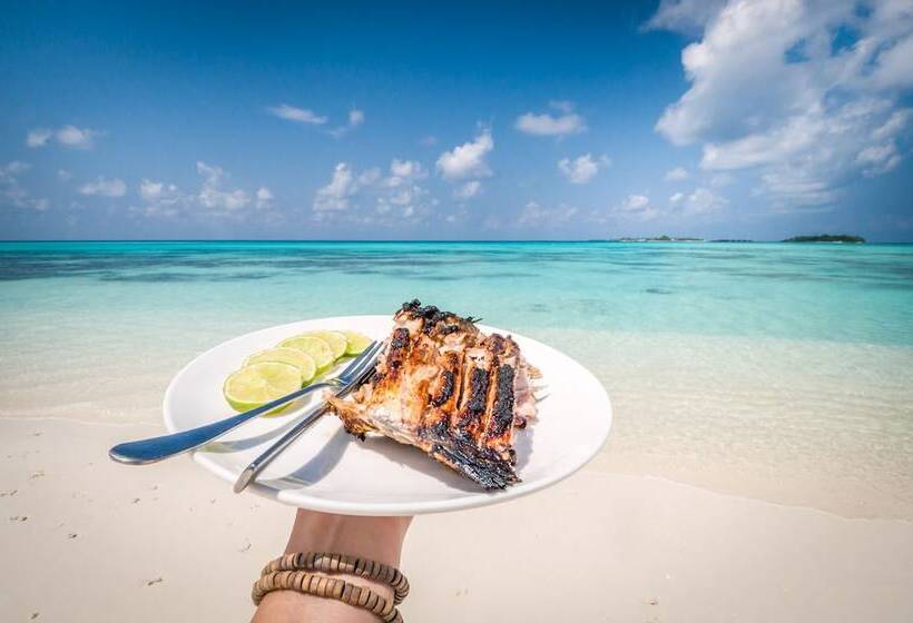 Ukulhas Villa Oceanview Hotel & Spa