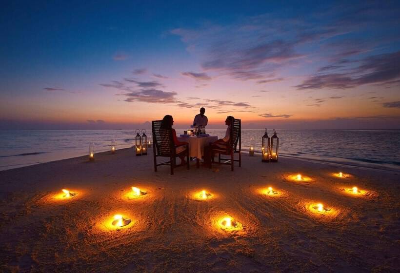 Ukulhas Villa Oceanview Hotel & Spa