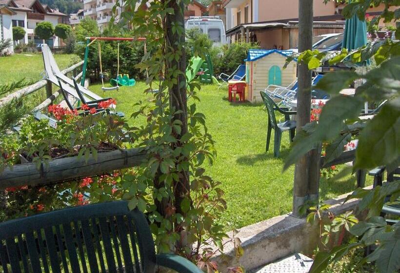 בית מלון כפרי Allo Zodiaco