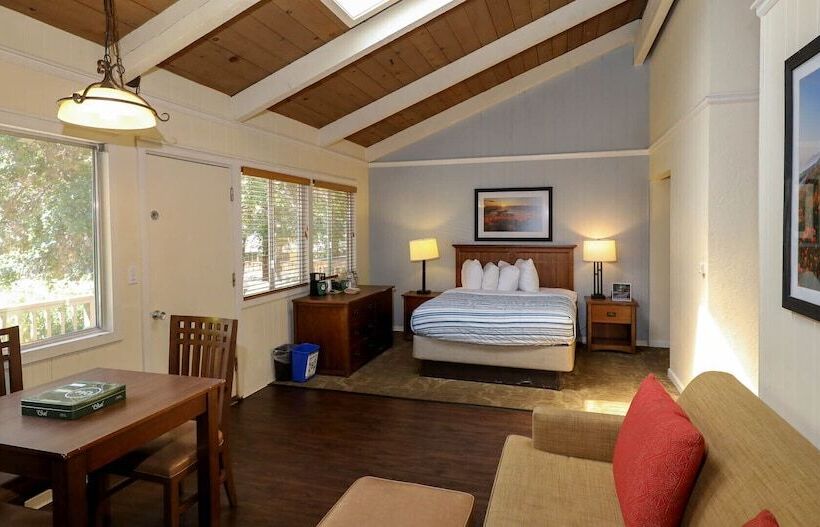 호텔 Big Sur Lodge