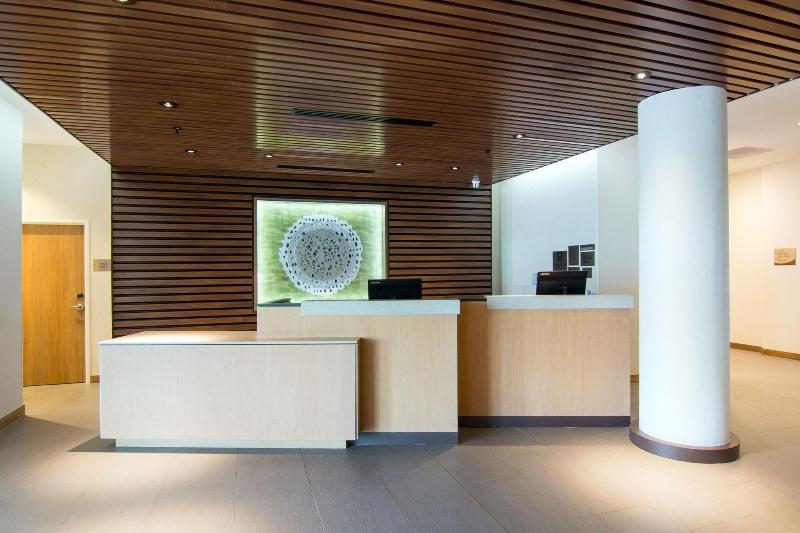 هتل Fairfield Inn & Suites By Marriott Nashville Airport