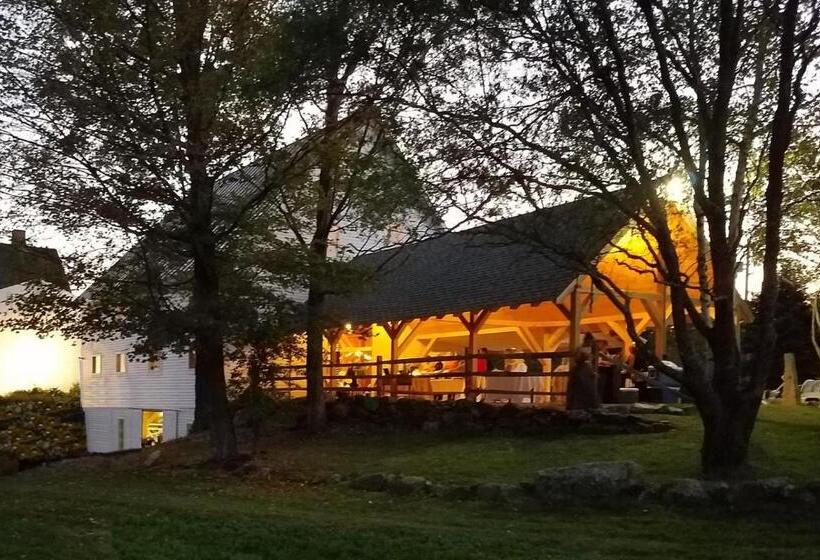 فندق Highland Lake Inn