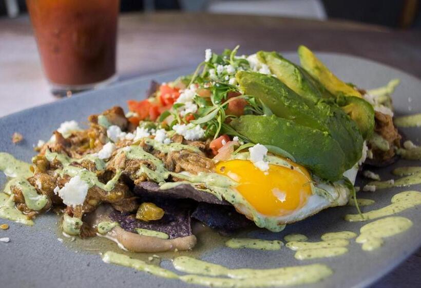 Отель Indigo Chattanooga Downtown, An Ihg