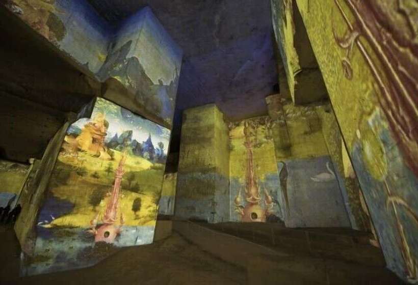 ホテル Maison Volver