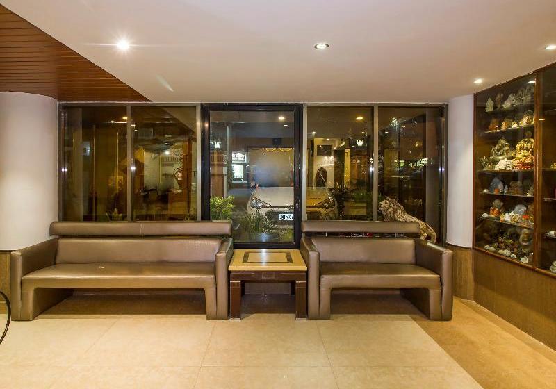 酒店 Panchratna By Oyo Rooms