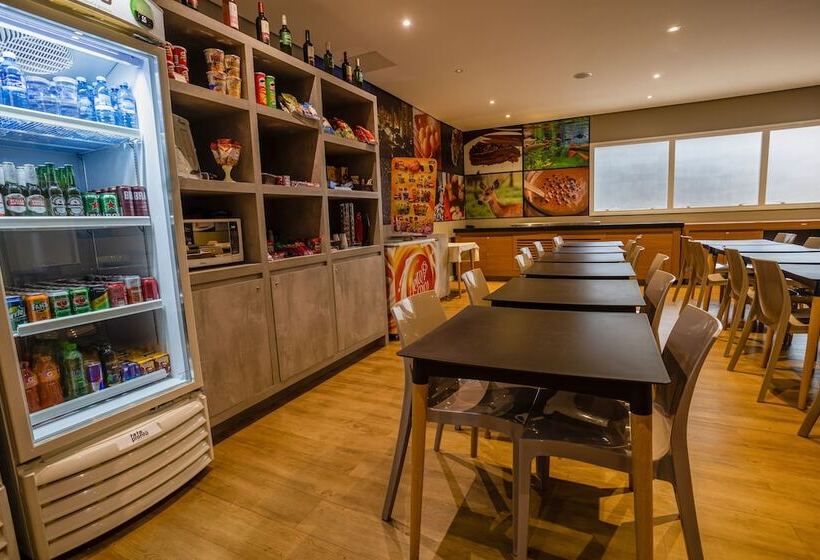 ホテル Carandá Hplus Express