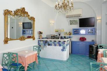 Fotos del hotel Villa Maria Luigia:  3