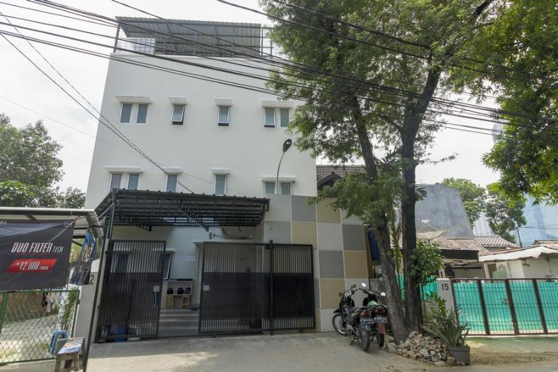 פנסיון Reddoorz Near Central Park Mall