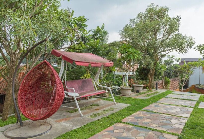 膳宿费 Reddoorz Near Kampung Gajah 2