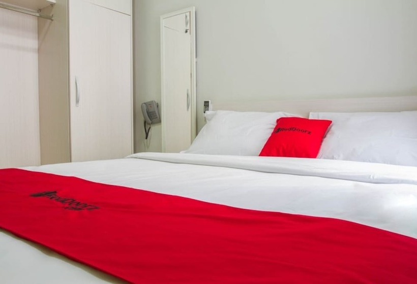 膳宿费 Reddoorz Near Pasar Baru Bandung