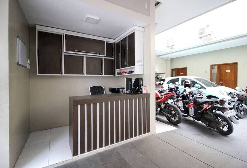 פנסיון Reddoorz Plus Near Upn Jogjakarta 2