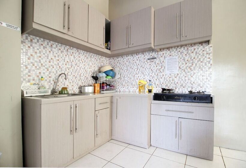 פנסיון Reddoorz Plus Near Upn Jogjakarta 2