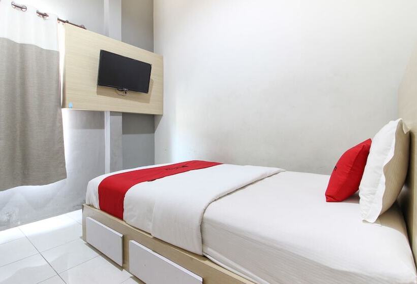 פנסיון Reddoorz Plus Near Upn Jogjakarta 2