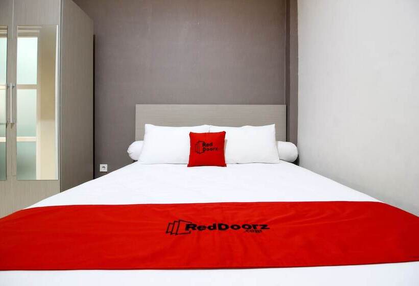 פנסיון Reddoorz Plus Near Upn Jogjakarta 2