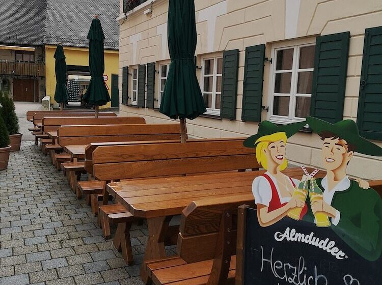 Brauereigasthof & Hotel Maierbräu