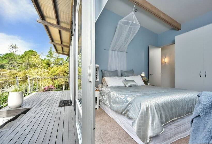 هتل Warblers Retreat