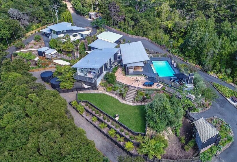 هتل Warblers Retreat