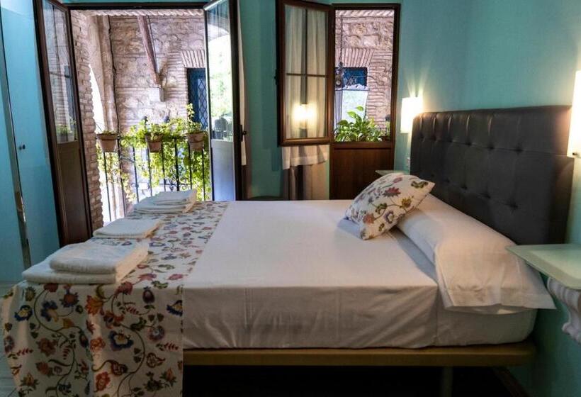 Pensió Puerta De La Luna