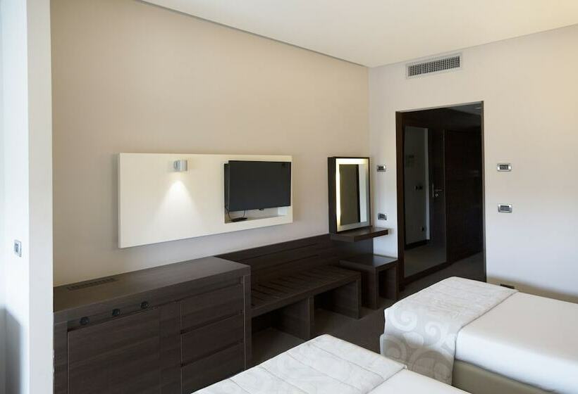 בית מלון כפרי Selene Pomezia