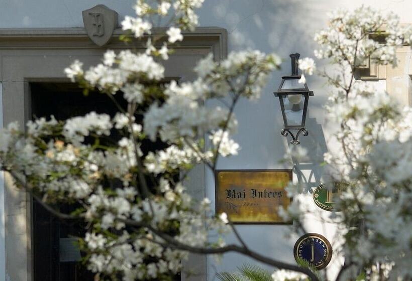 فندق Locanda Dei Mai Intees