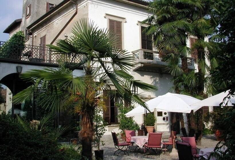 فندق Locanda Dei Mai Intees