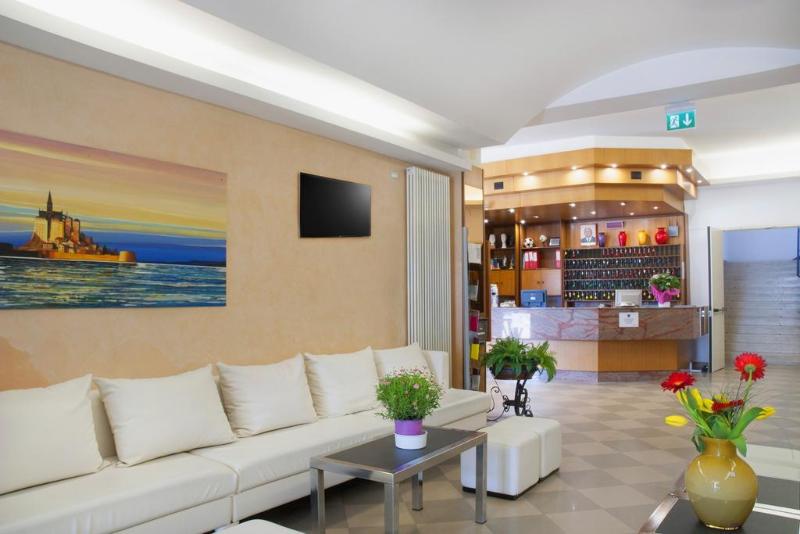 Отель Lungomare