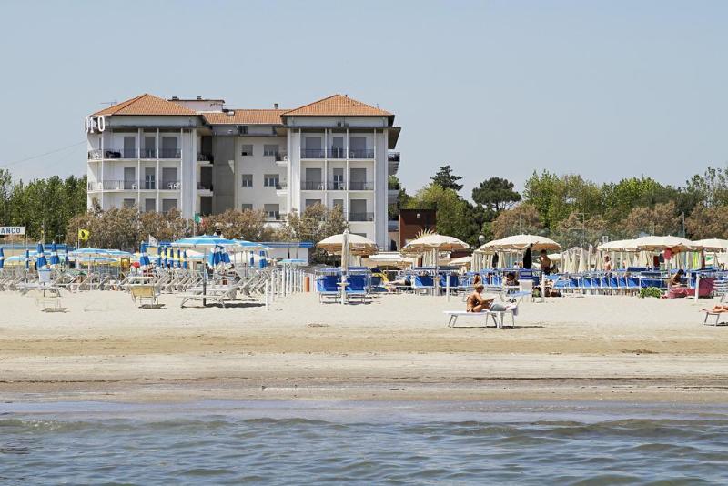 Отель Lungomare