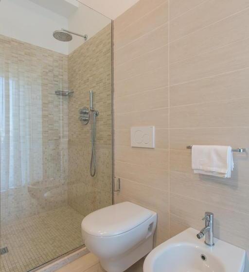 Отель Lungomare