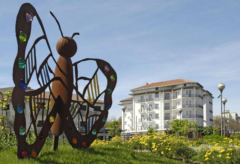 Отель Lungomare