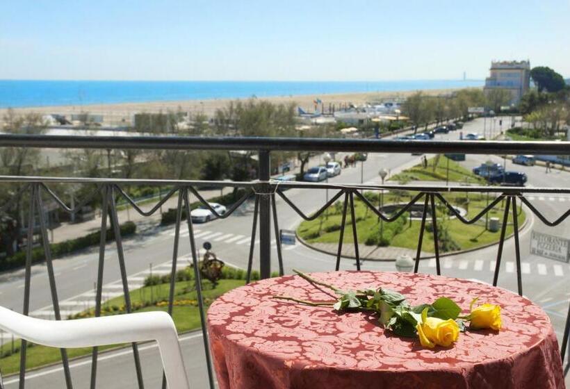 Отель Lungomare