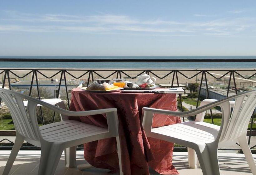 Отель Lungomare